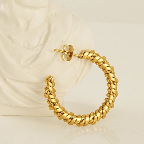 NEW💎18K Gold Braided Twisted Hoop Earrings* - Picture 8 of 12